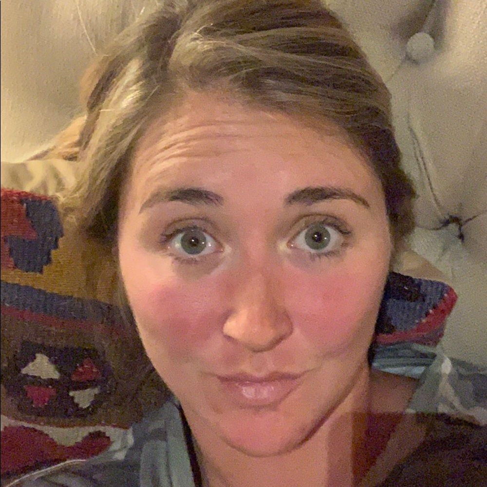 Meet your Posher, Brooke